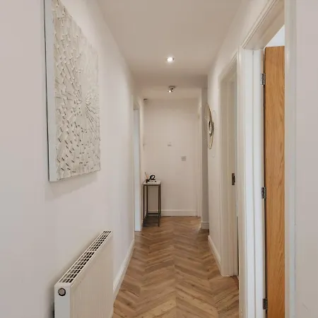 Nyaraló Cricketers View Bradford