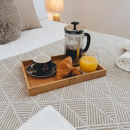 Cricketers View Nyaraló