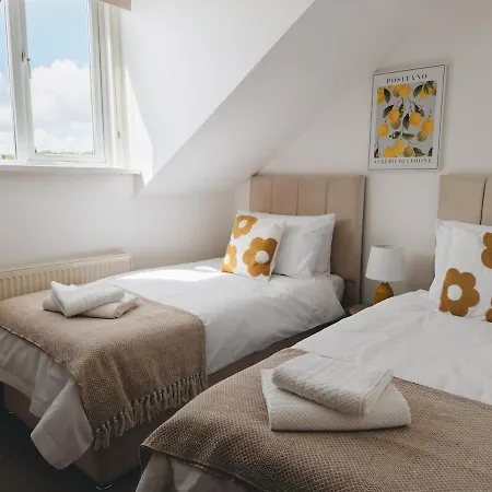 Cricketers View Nyaraló *