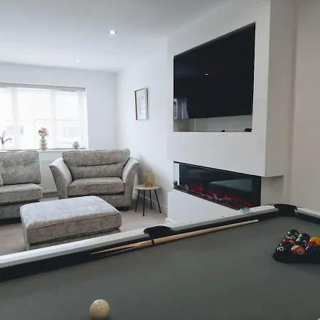 Cricketers View Nyaraló Bradford